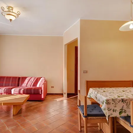Meridiana 4 Apartament