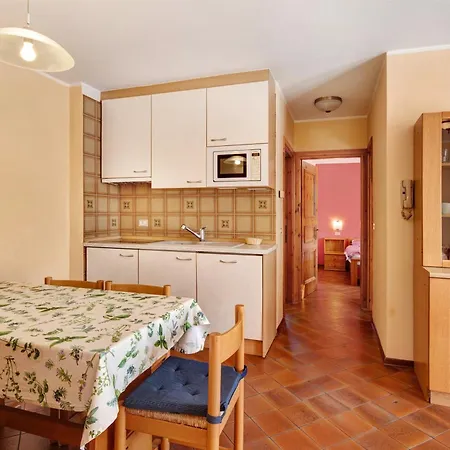 Meridiana 4 Apartament